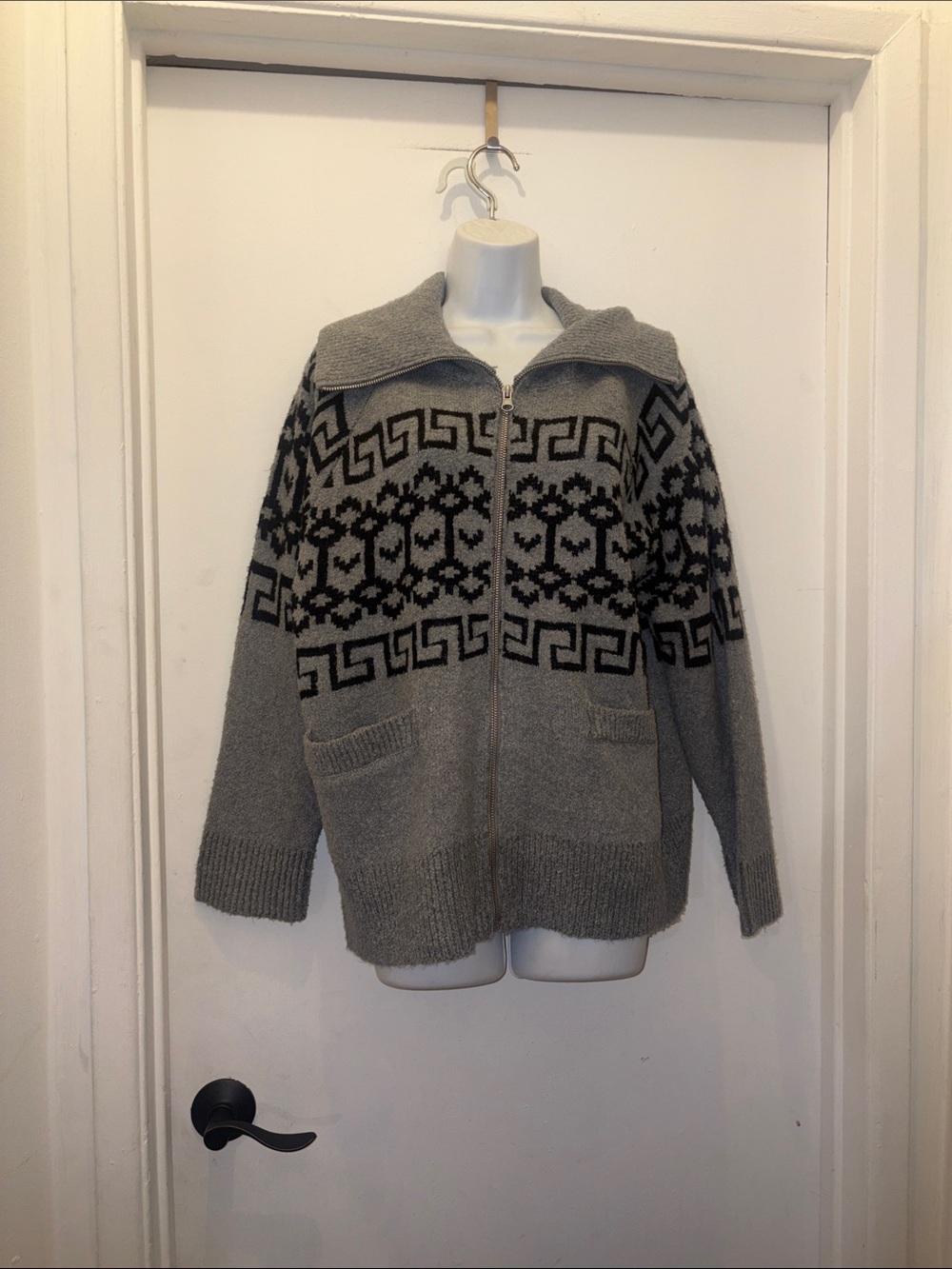 Universal Thread Gray and Black Zip Cardigan with Geometric Nordic Motif